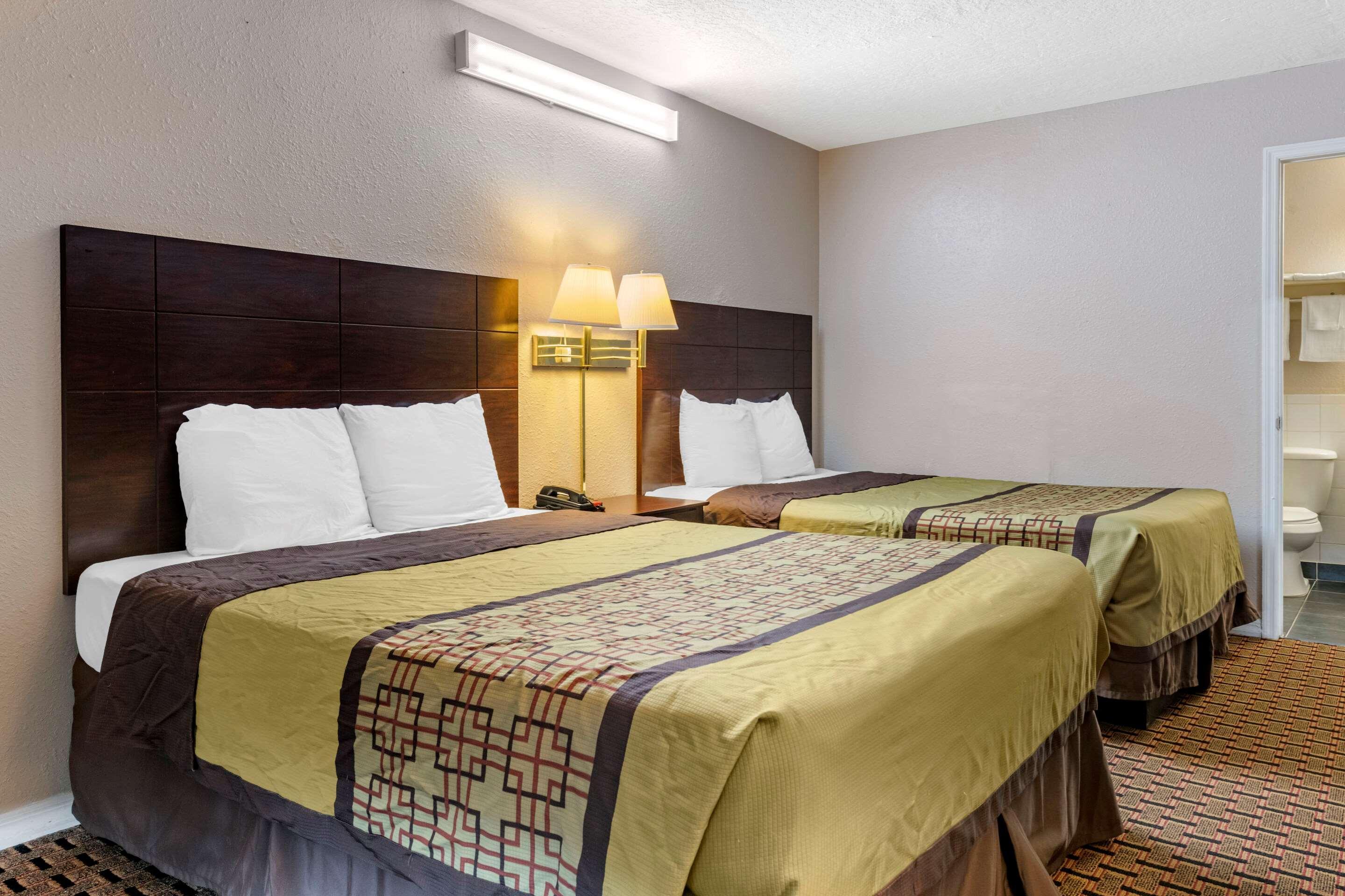 Rodeway Inn New Port Richey Exteriör bild