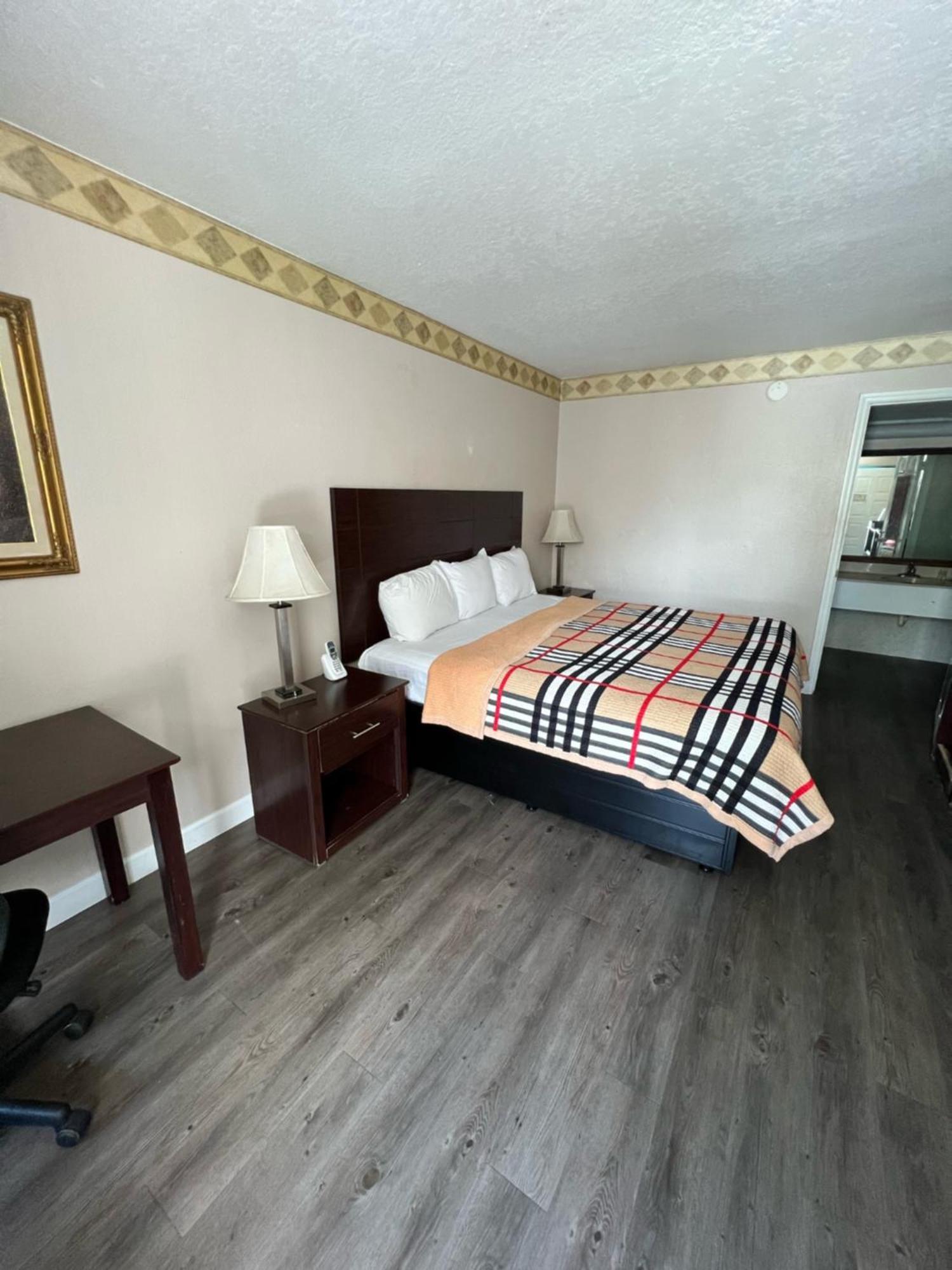 Rodeway Inn New Port Richey Exteriör bild