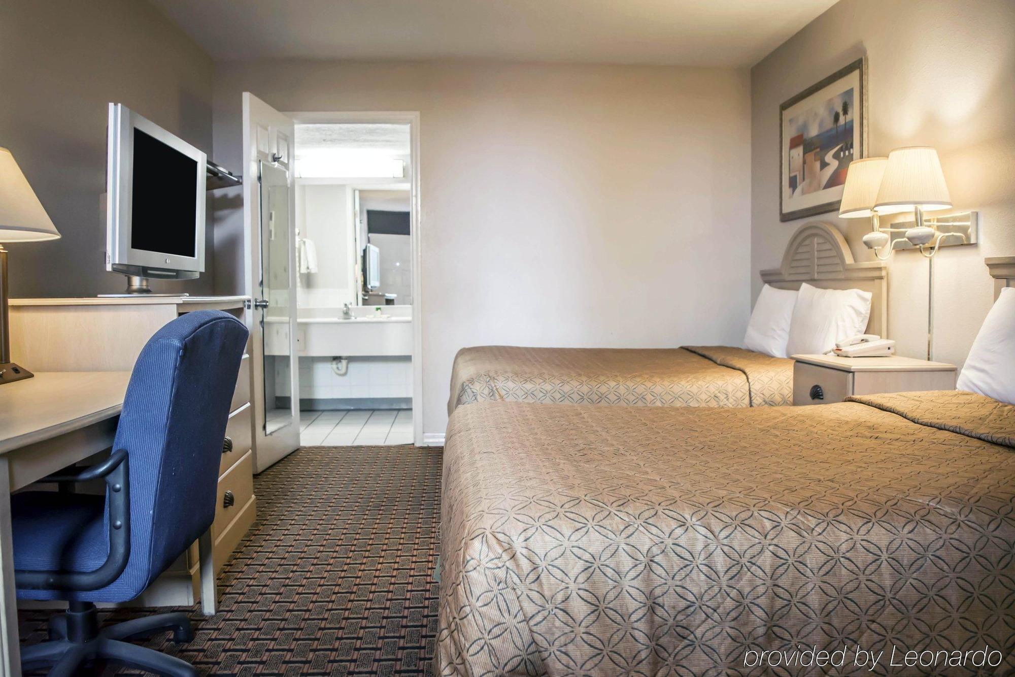 Rodeway Inn New Port Richey Exteriör bild