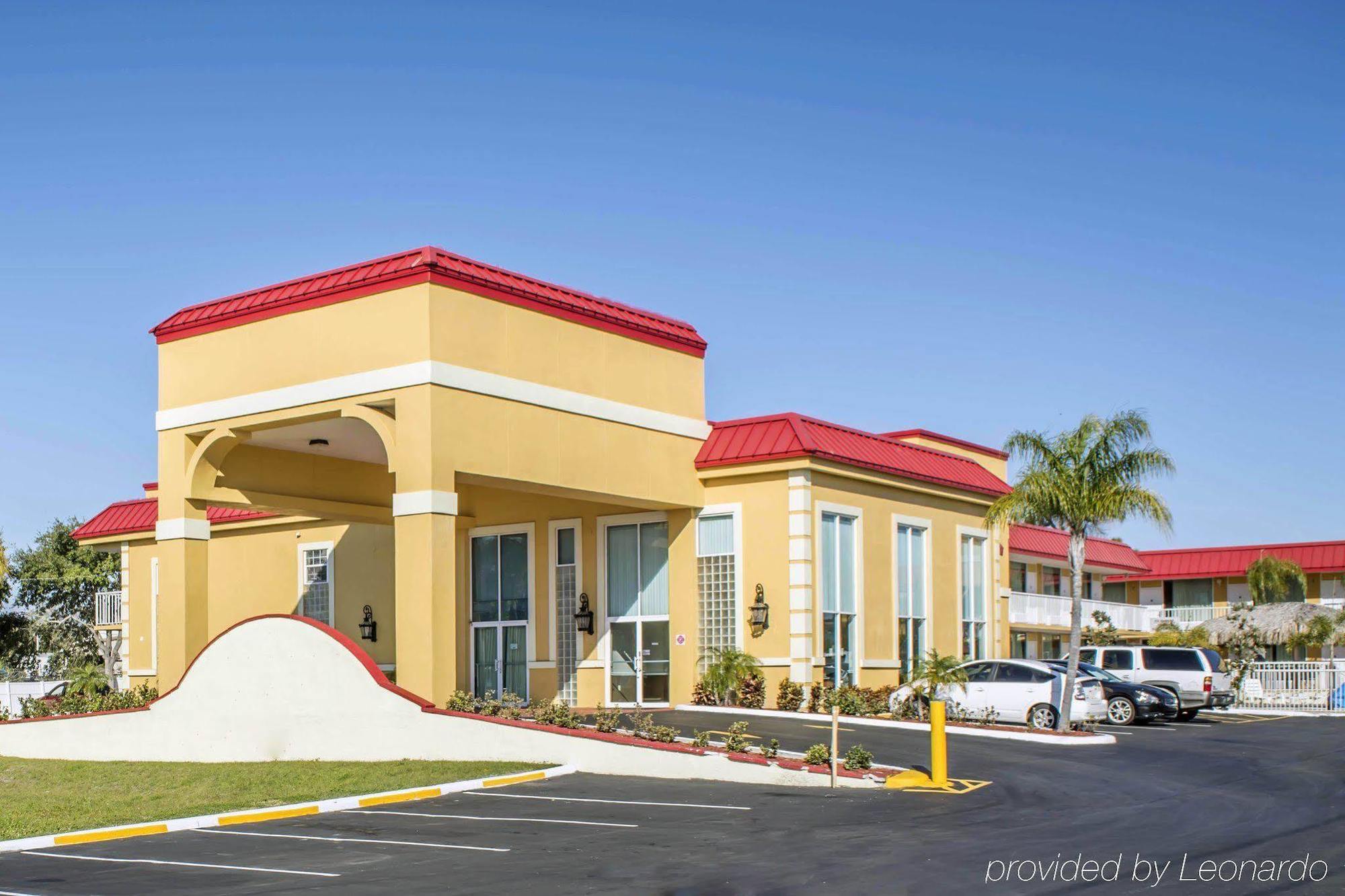 Rodeway Inn New Port Richey Exteriör bild