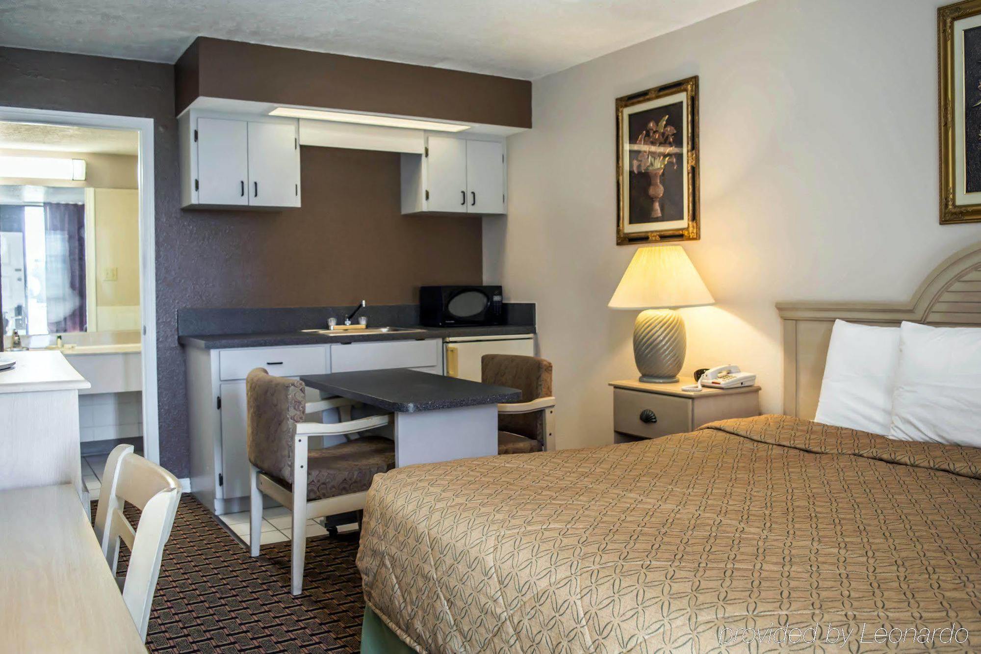 Rodeway Inn New Port Richey Exteriör bild