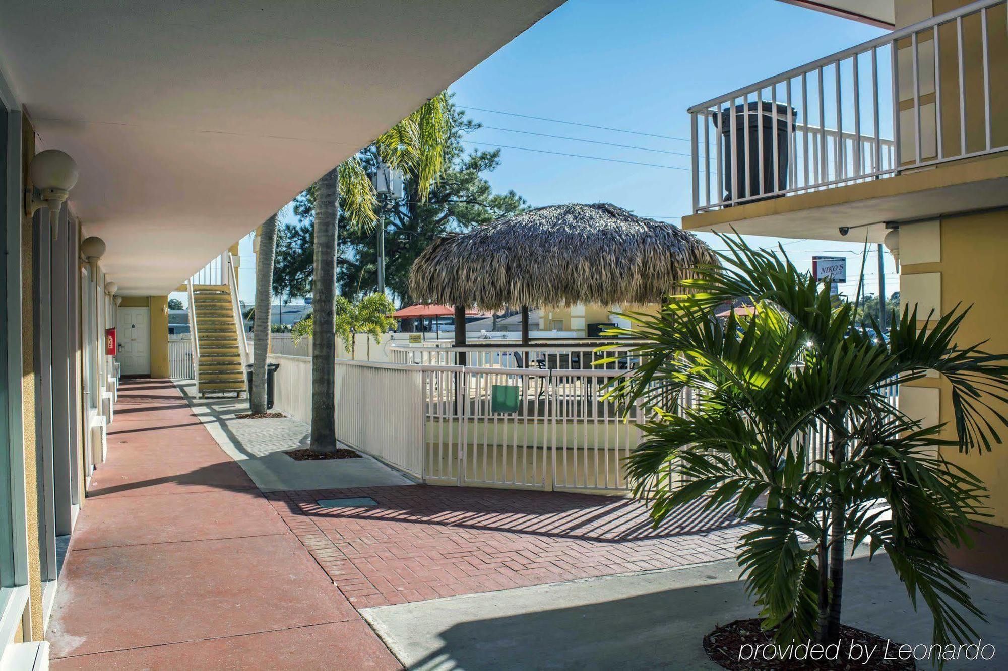 Rodeway Inn New Port Richey Exteriör bild